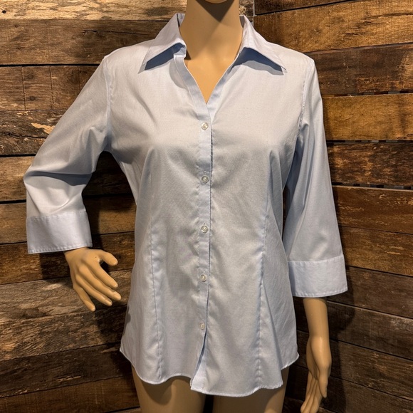 💰BOGO FREE Ladies’ EB Button Down Top - Picture 2 of 6